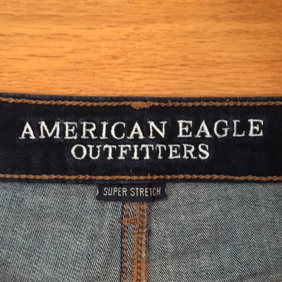 American Eagle Super Hi-Rise Cuffed Shortie - Picture 4 of 5